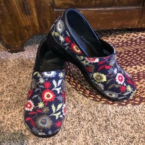 Floral Print Dansko Nursing Shoes Clogs Slip Ons